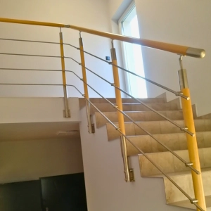 Balustrada Systemowa na Schody Wewnętrzne - Przekrój Okrągły - Kompletna Balustrada Drewniano Stalowa na Wymiar do Samodzielnego Montażu